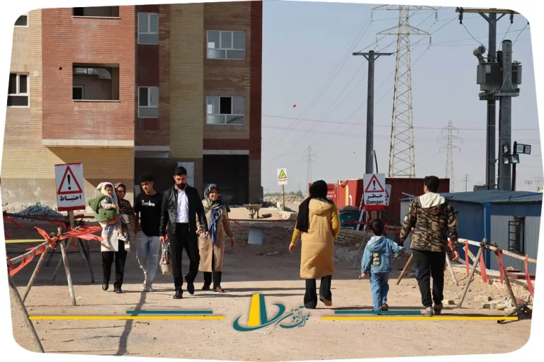 بازدید مالکین ازمحوطه ساختمان