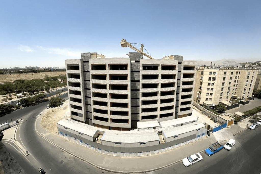 تحویل پروژ مجتمع مسکونی ۱۶۸ واحدی دادگستری تهران – تهران – تیر ۱۴۰4 (نمای کلی)
